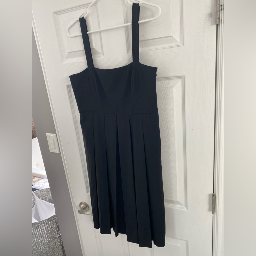 Banana Republic Strap Pleated Dress Like New